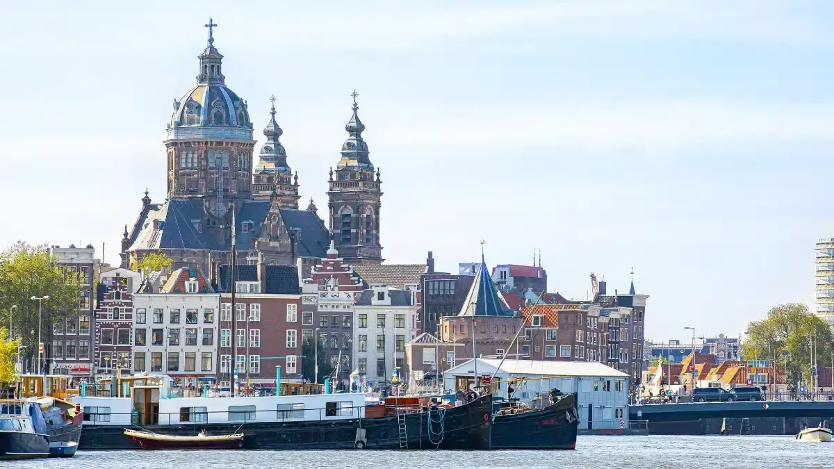 Amsterdam-canal cruise