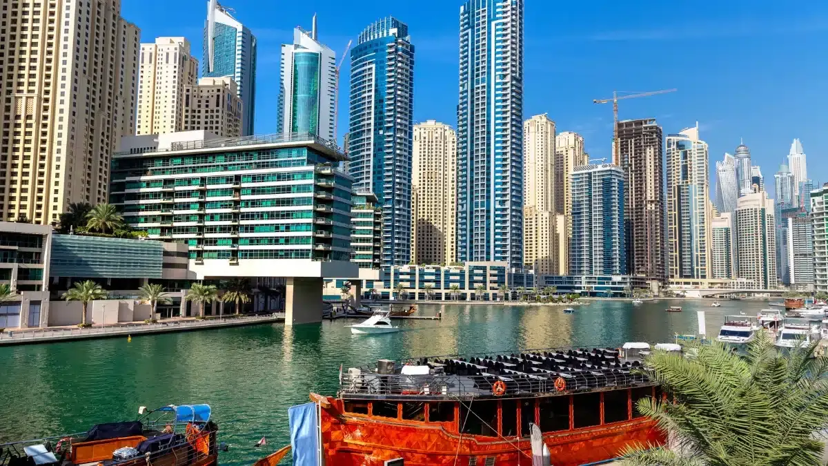 Boat Tour Dubai|Speedboat Tour in dubai|Sailing Tour with BBQ and Swimming