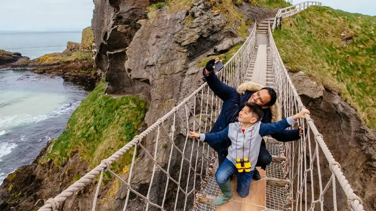 Carrick-a-Rede-Rope-Bridge||Carrick-a-Rede and Game of Thrones|Carrick-a-Rede Rope Bridge parking