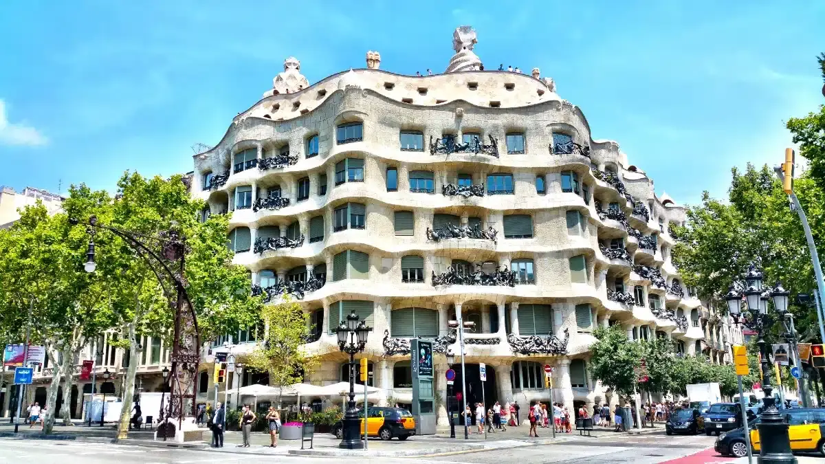 Casa MIla