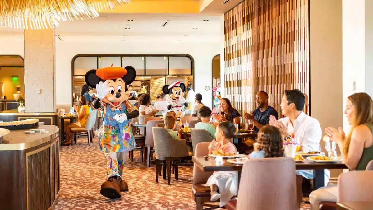 Character Dining at Disneyland California