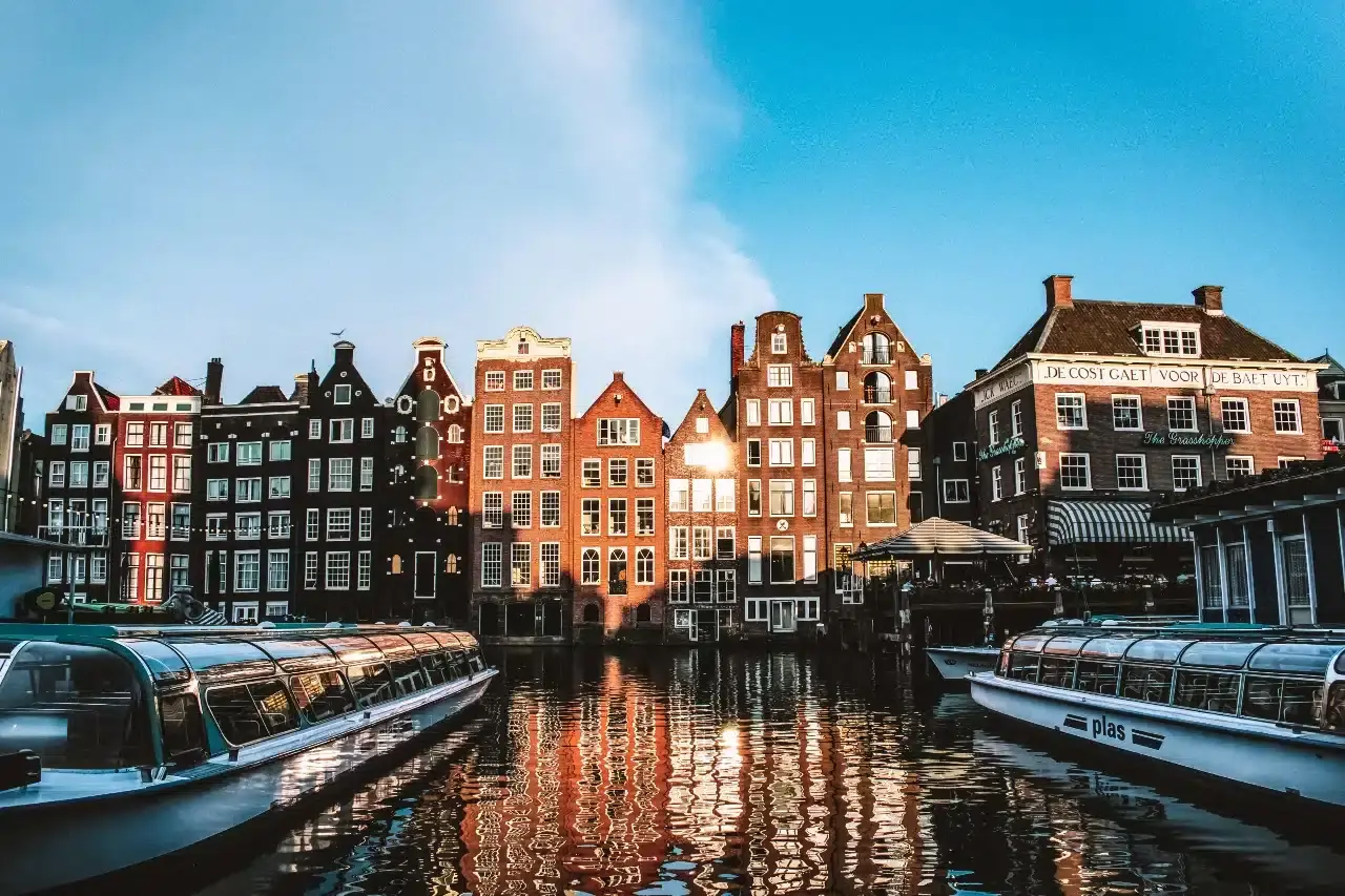 City Canal Cruise