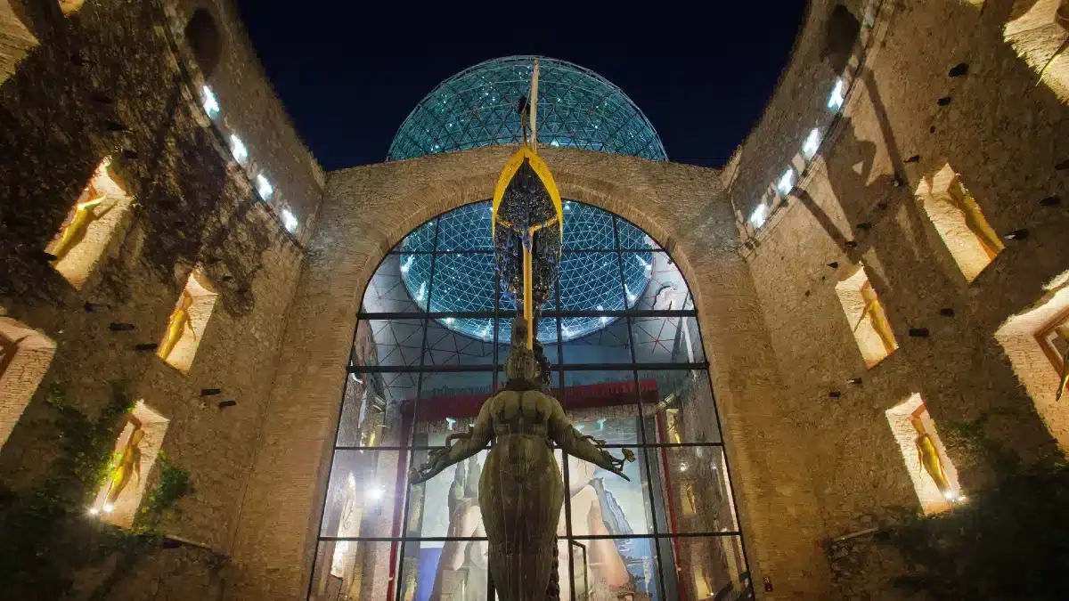 Dali By Night|Opening hours of Dali by Night