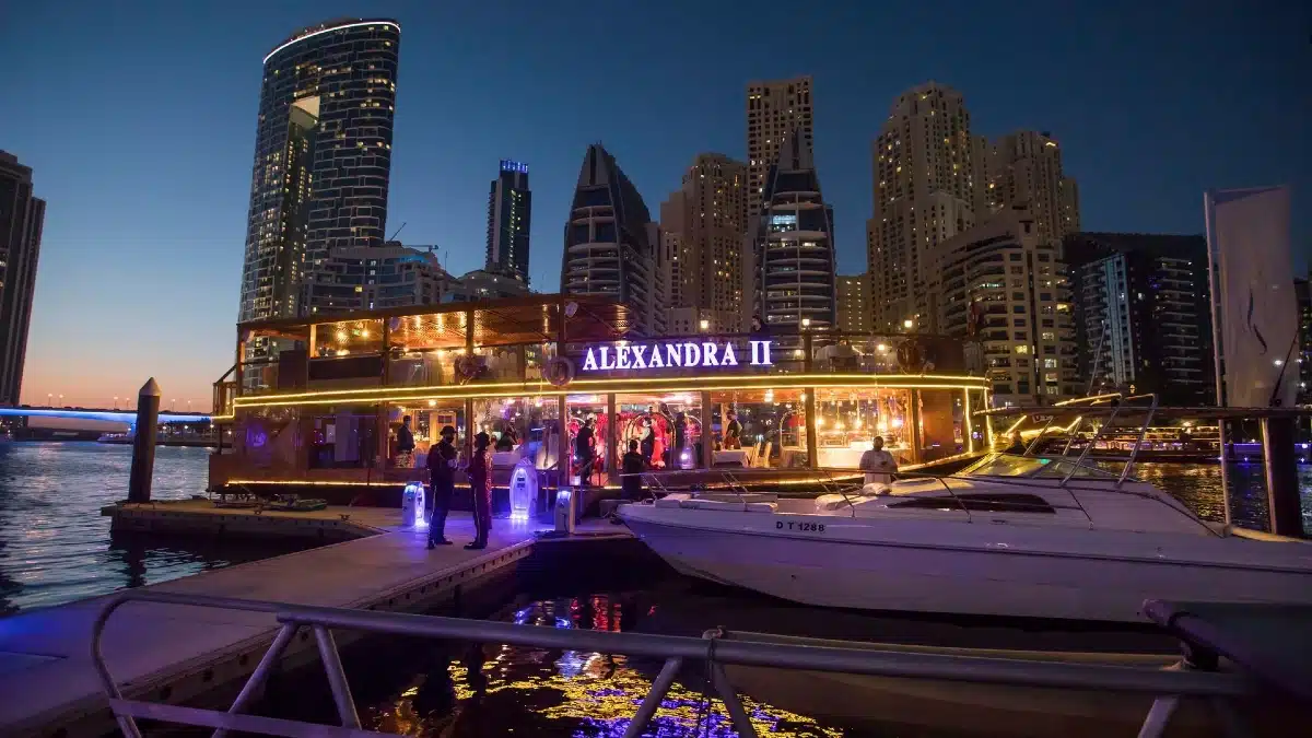 Dinner Cruises Dubai|Dhow Cruise Dinner in Dubai Marina|Dubai Marina
