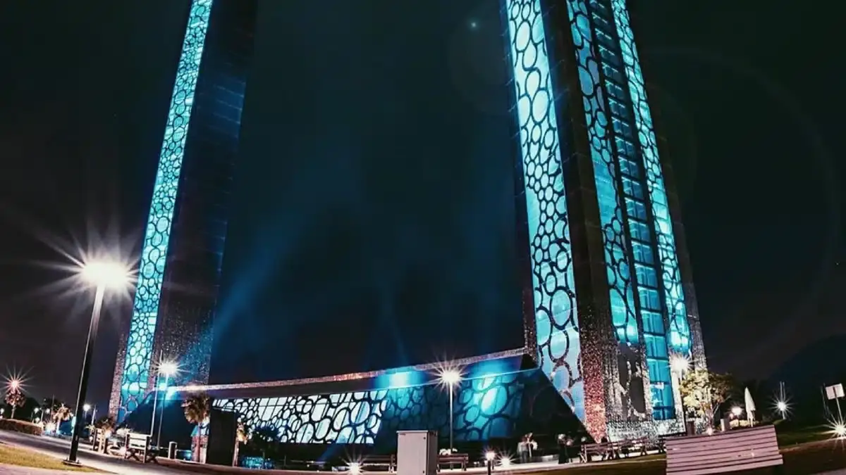 Dubai Frame at Night||