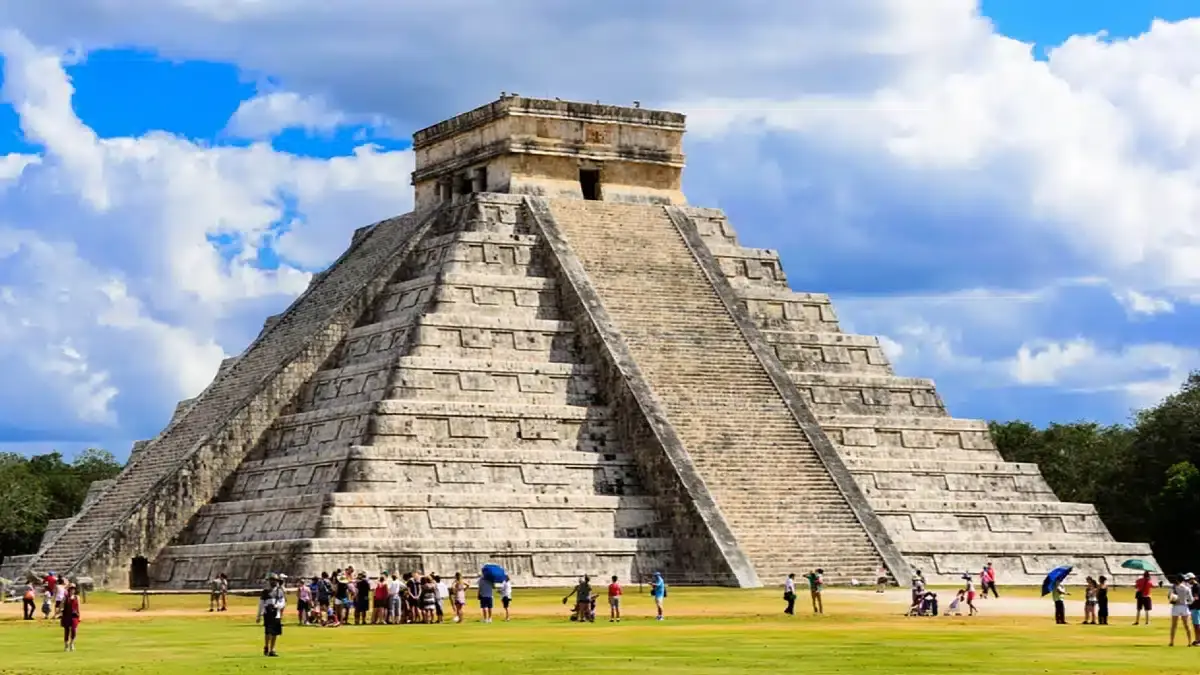 El Castillo|