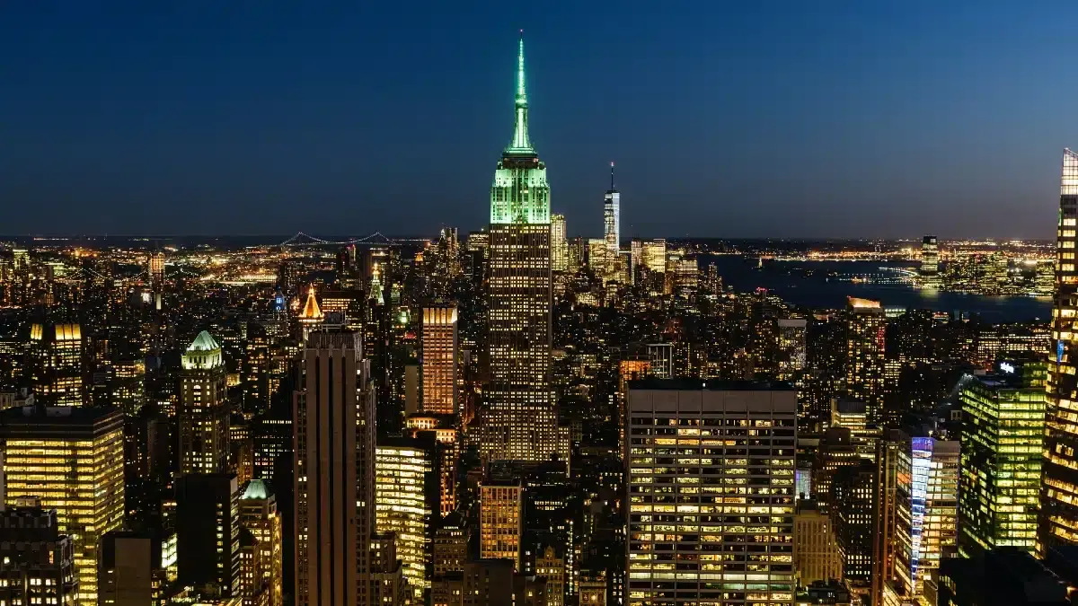 Empire State Building lights|