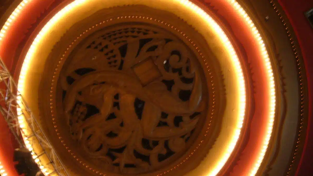 Folies Bergere ceiling