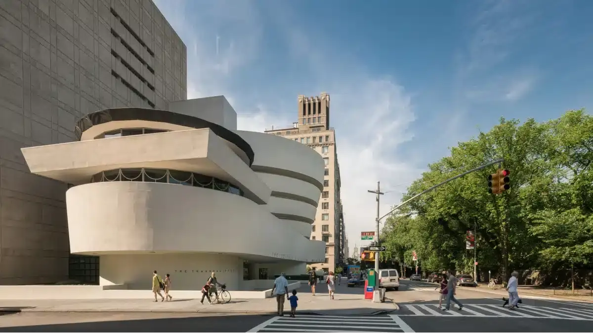Guggenheim Museum Opening Hour|Guggenheim Museum store|best time to visit the Guggenheim Museum|how long does it take to visit the Guggenheim Museum