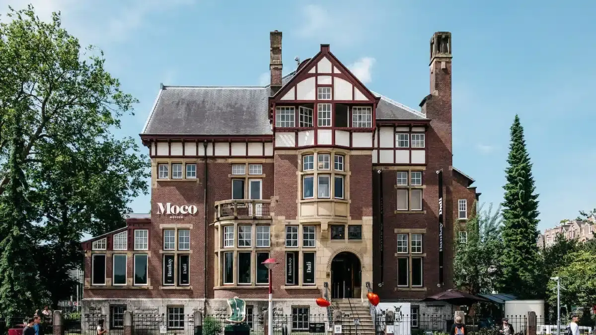 Moco-Museum-entrance