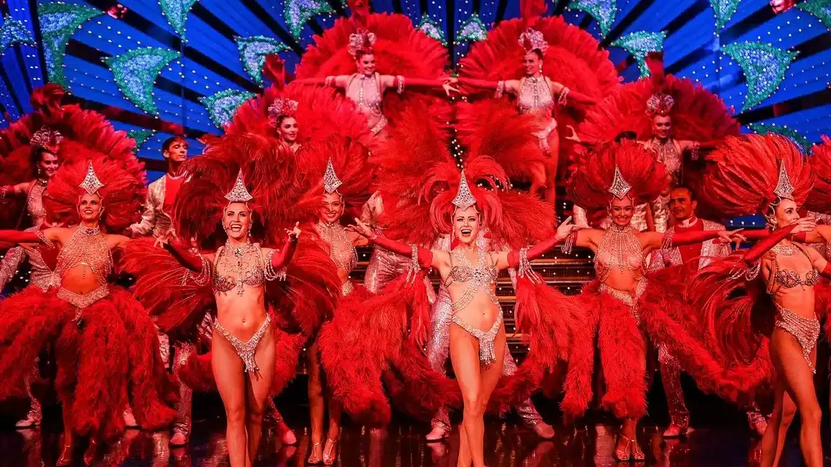 Moulin Rouge cabaret show with champagne