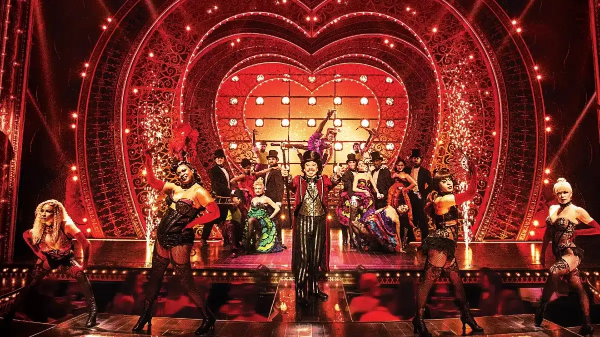 Moulin Rouge show timings|Champagne and show