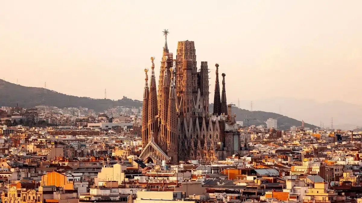 Sagrada Familia Be Completed|Sagrada Familia Be Completed|Reasons for Delaying|Measures Taken by Authorities|Technological Developments|Reasons for Delaying|Measures Taken by Authorities|Technological Developments