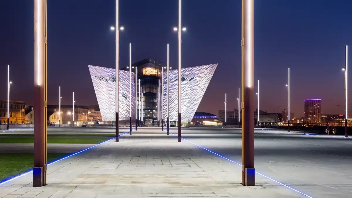 belfast||||Grand Opera House |St. Anne’s Cathedral|Vibrant nightlife 