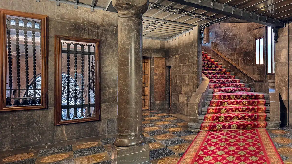casa batllo entrance hall