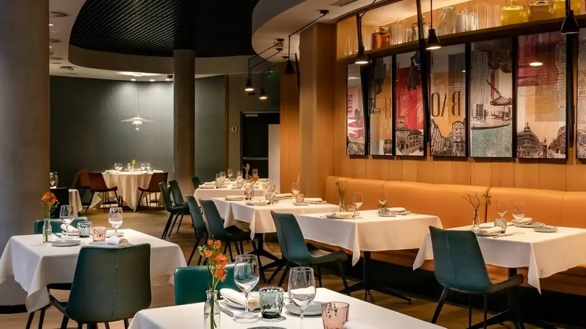 restaurants near belvedere palace|Sushi Goda|Vicolina|Island Restaurants|Bocado Cafe|Siena Cafe|Yasouvlaki|the met dinning room|Bookmarks restaurant|L'Osteria restaurants|Sfoglia restaurants