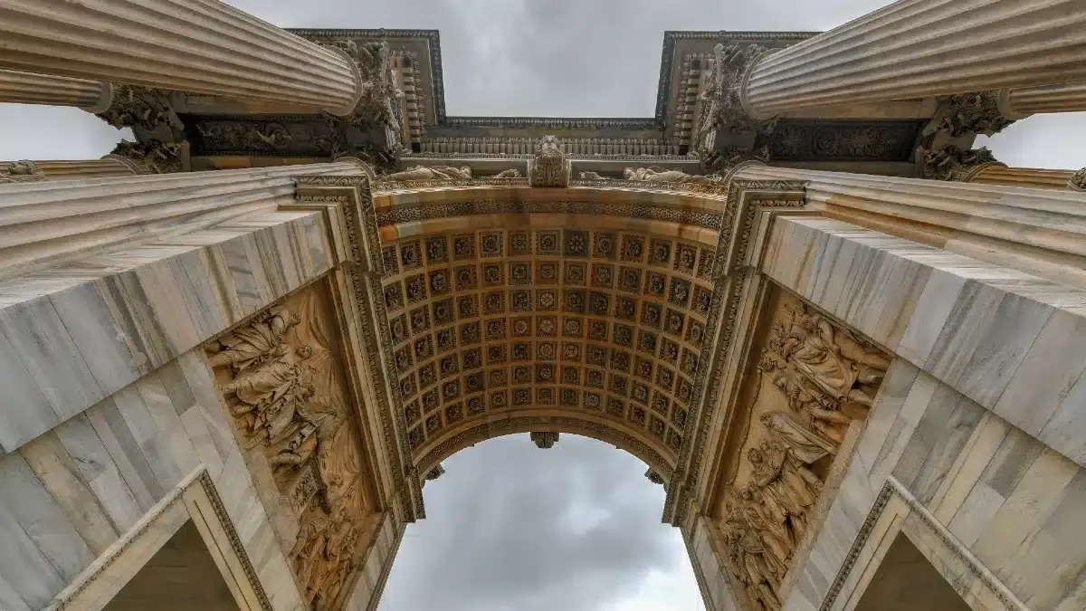 Inside the Arc de Triomphe|||
