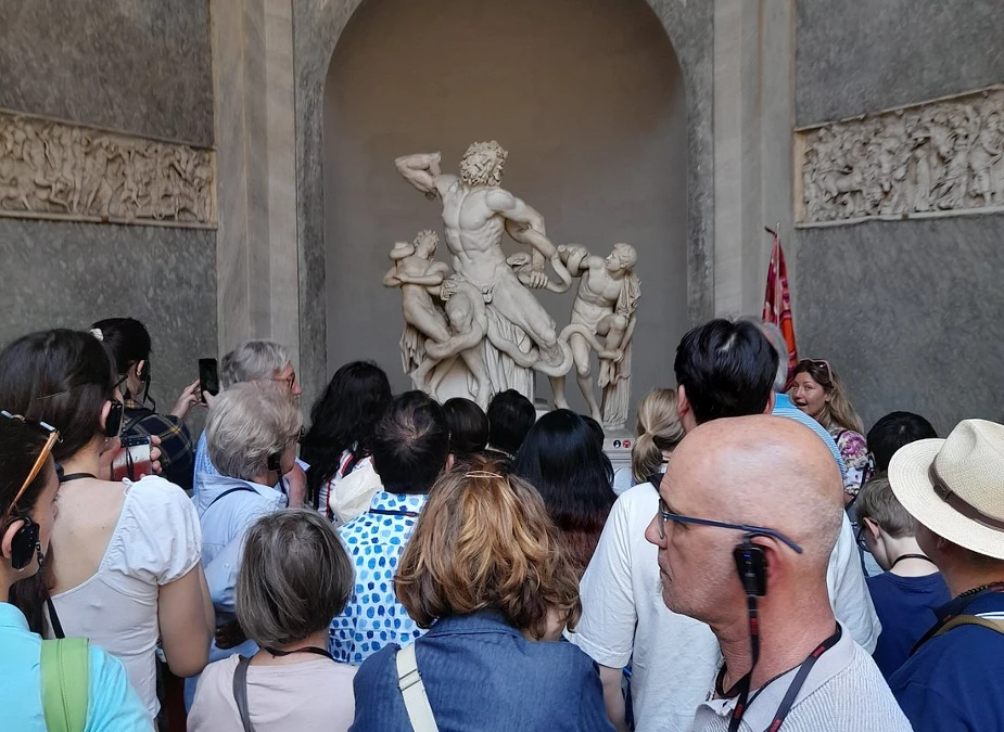 Avoid visiting on the free Sunday