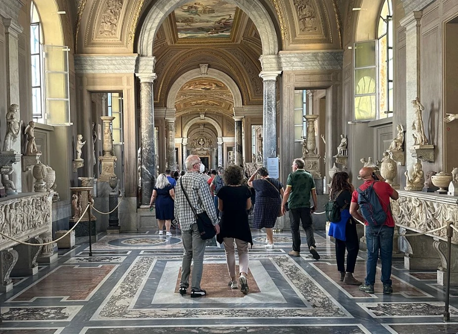 Best days to visit the Vatican are from Tuesday to Friday