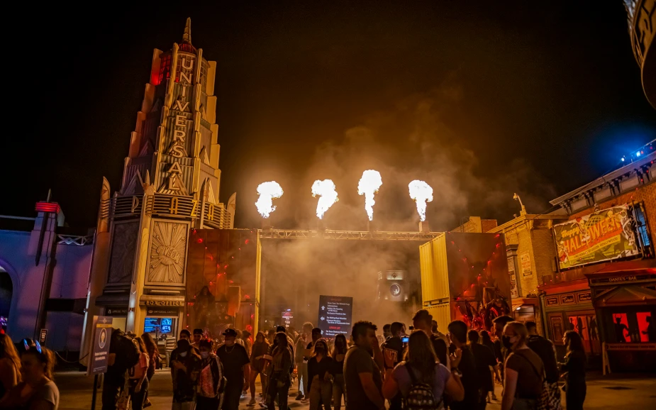 Halloween Horror Nights hours