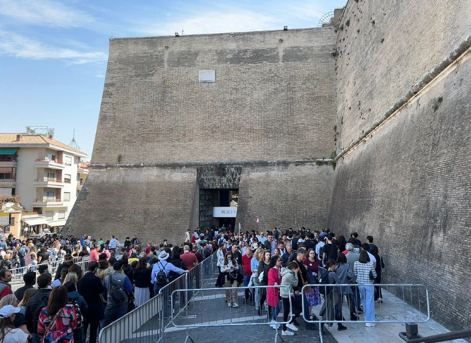 Secure your Vatican tour by making an online reservation