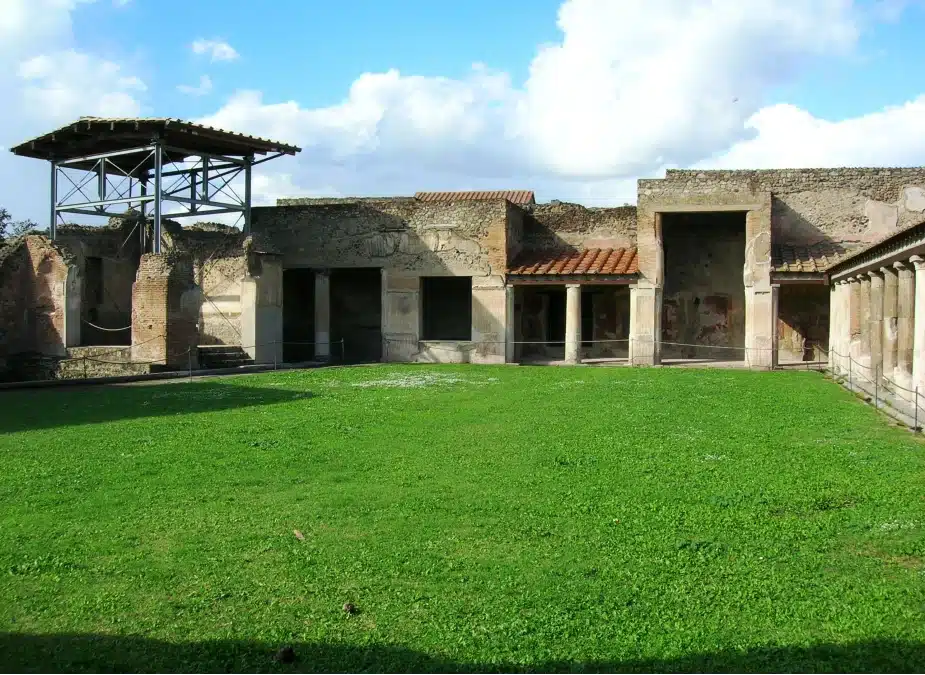 Explore the Stabian Baths