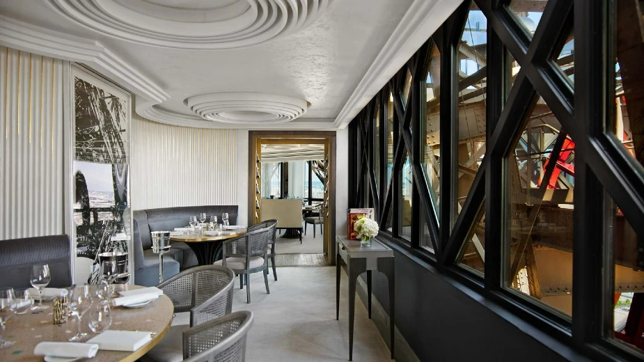Le Jules Verne