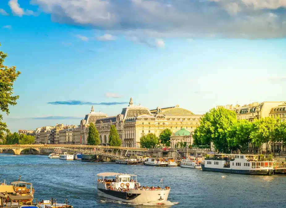 Paris 1 hour River Seine Cruise