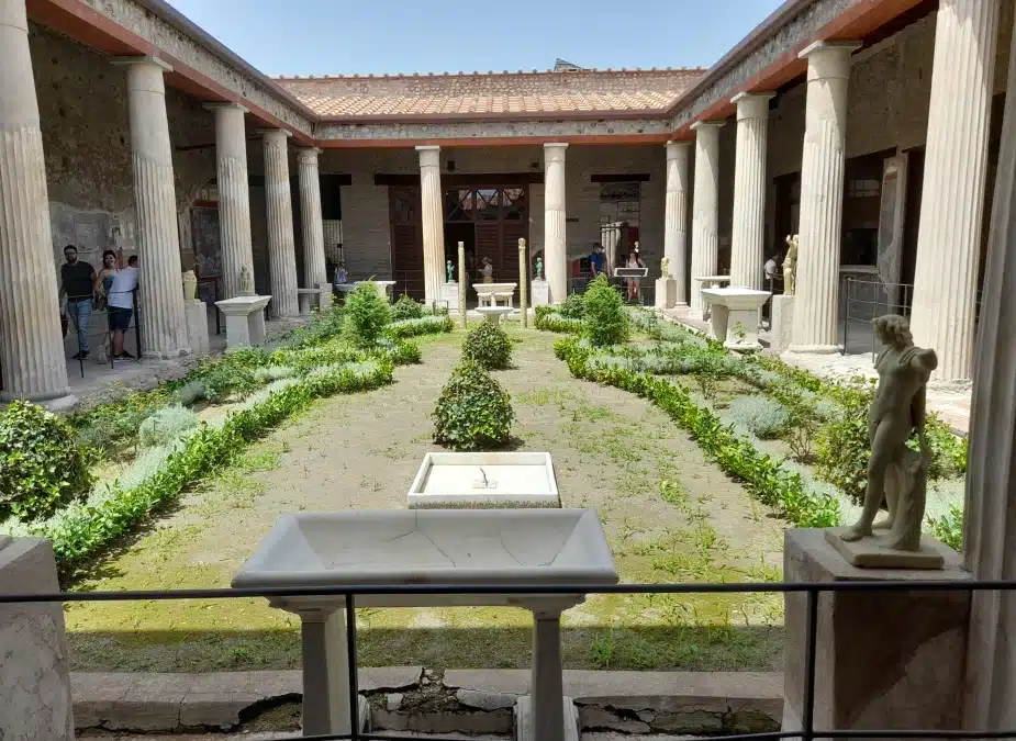 Visit the Vettii House