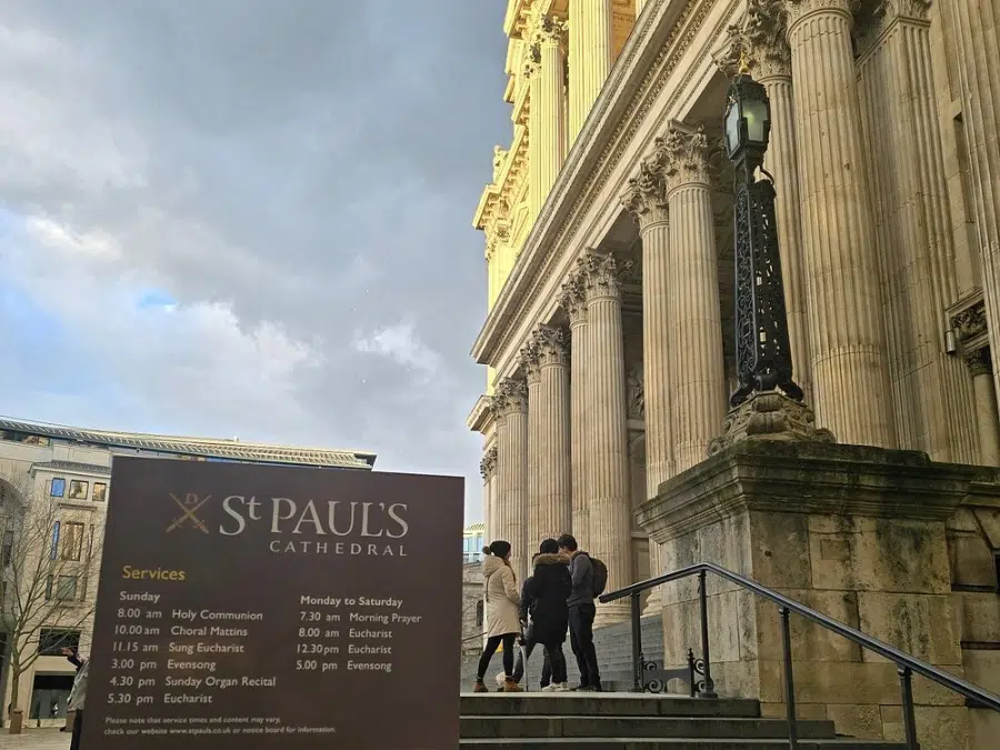 How to Enter Inside St Paul’s Cathedral