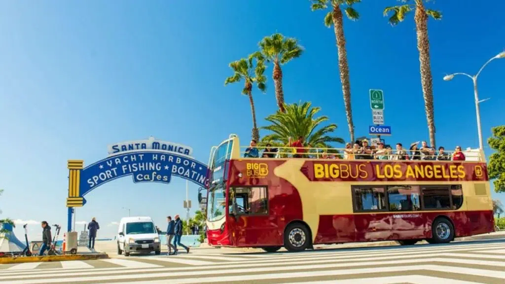 By Universal Studios Hollywood Bus Tour