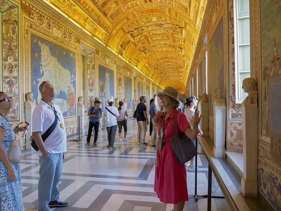 How to Dress for Vatican