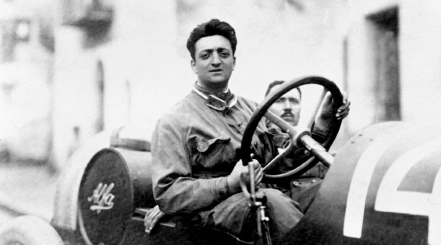 Efsanevi Kurucumuza Saygı — Enzo Ferrari