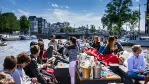 canal cruises amsterdam visiting tips