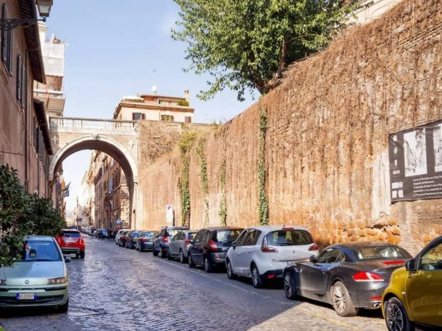 Free Parking Near Colosseum