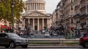 How to reach Paris Pantheon