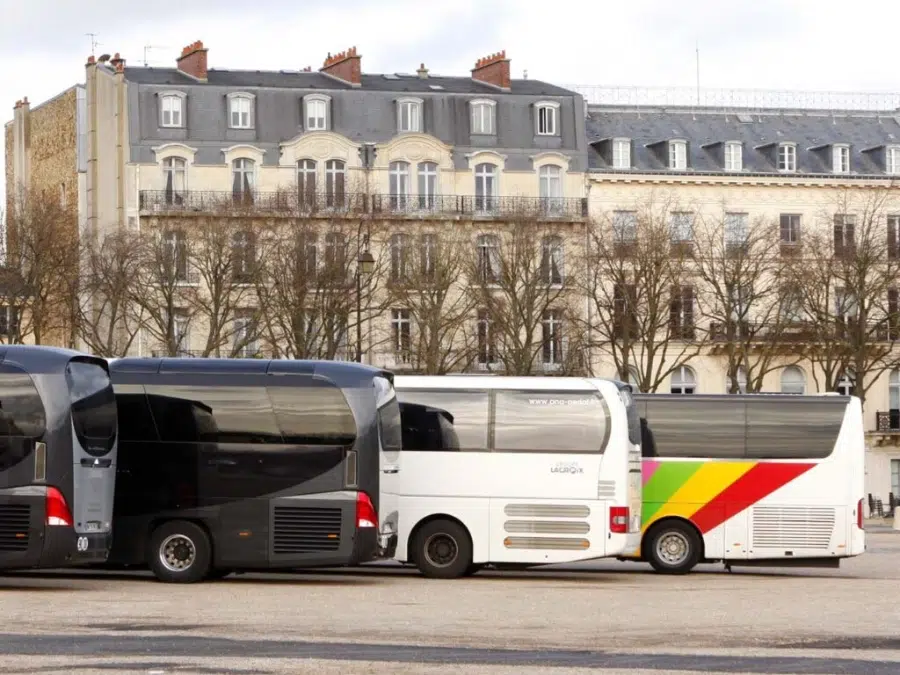 Versailles from Paris on a Bus