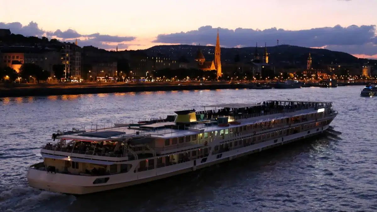 Vienna Cruise