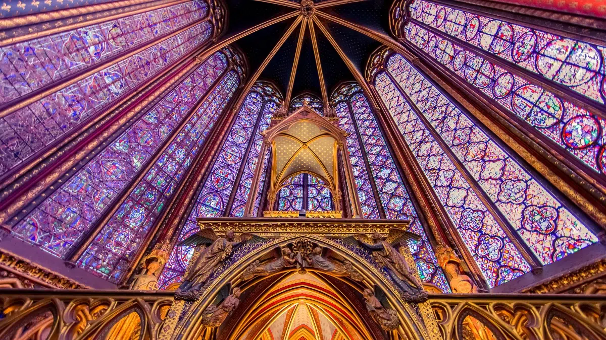Facts about sainte chapelle